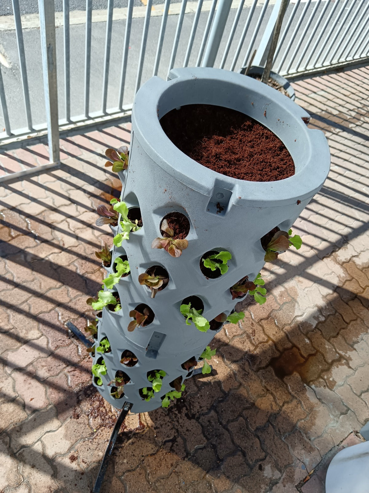 GROW TOWER